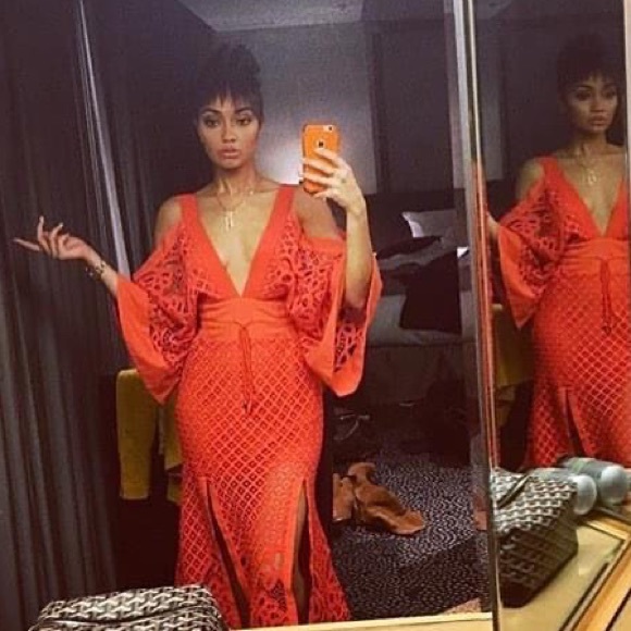 ALICE MCCALL Break Love Red Lace Cold Shoulder Midi Dress - Picture 4 of 16